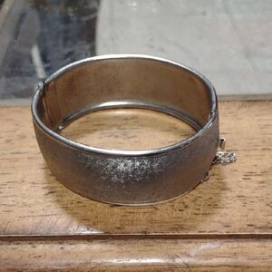 Silver Metallic Hinged Bracelet